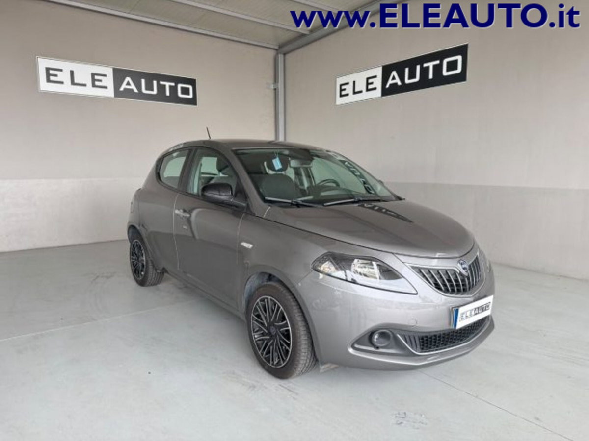 Lancia Ypsilon 1.0 FireFly 5 porte S&S Hybrid Gold Plus