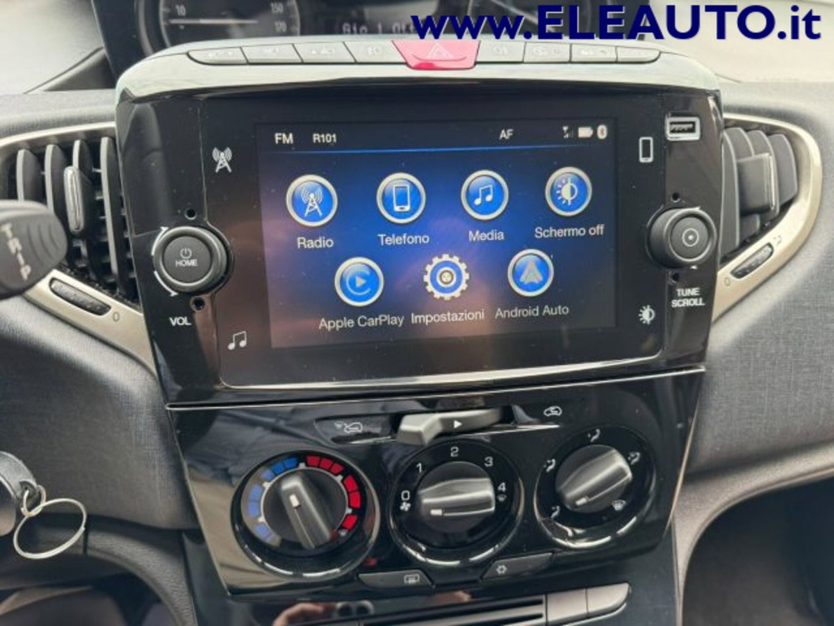 Lancia Ypsilon 1.0 FireFly 5 porte S&S Hybrid Gold Plus (10)
