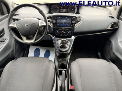 Lancia Ypsilon 1.0 FireFly 5 porte S&S Hybrid Gold Plus (9)