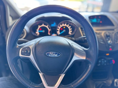 Ford Fiesta 1.5 TDCi 75CV 5 porte Titanium (10)