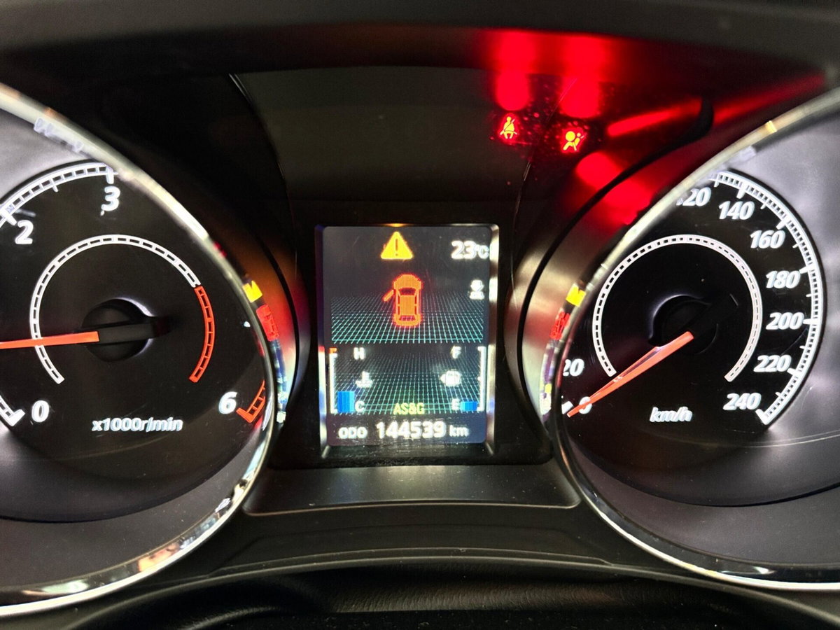 Mitsubishi ASX 1.6 DI-D 114 CV 4WD Intense (12)