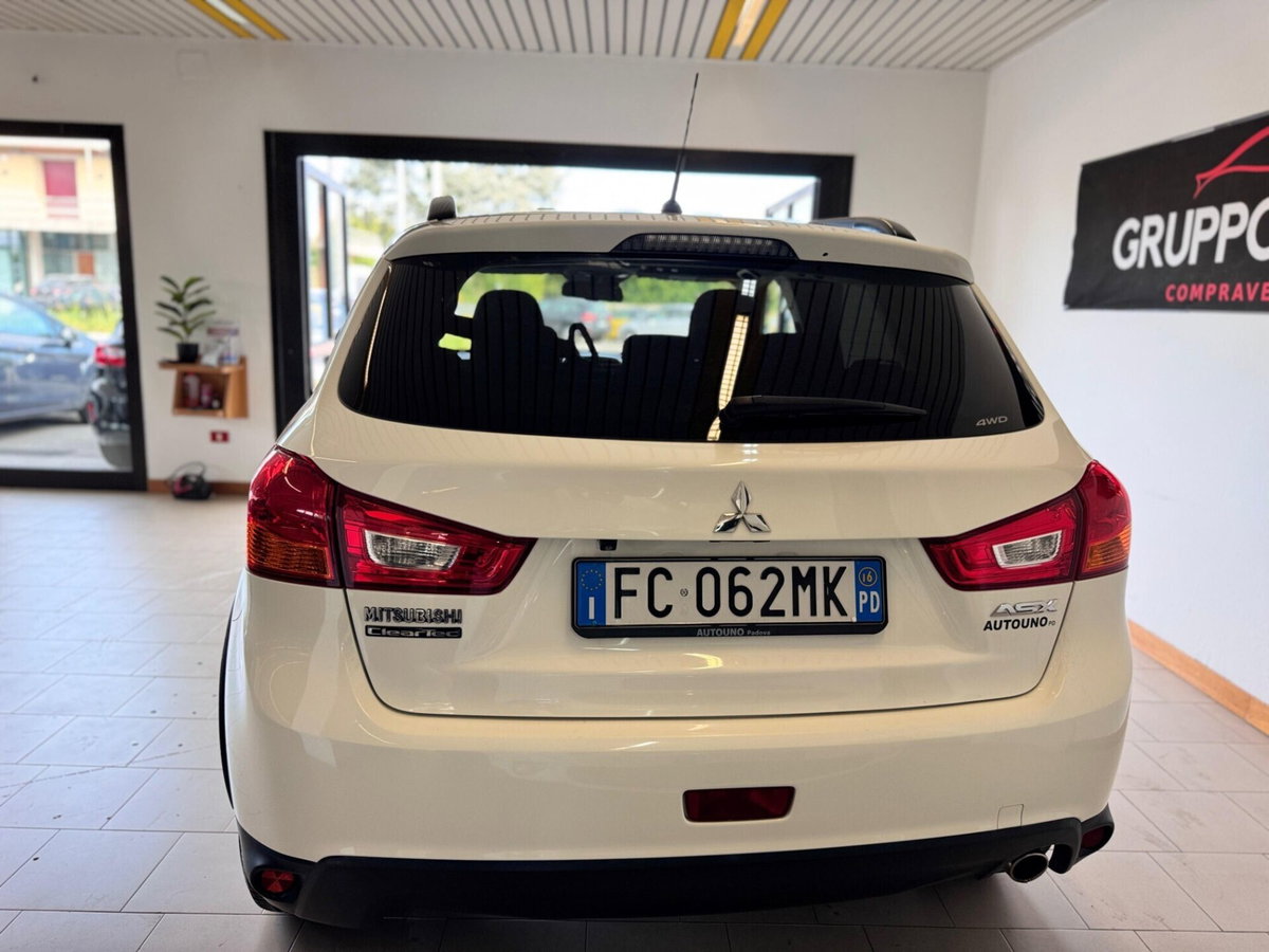 Mitsubishi ASX 1.6 DI-D 114 CV 4WD Intense (5)