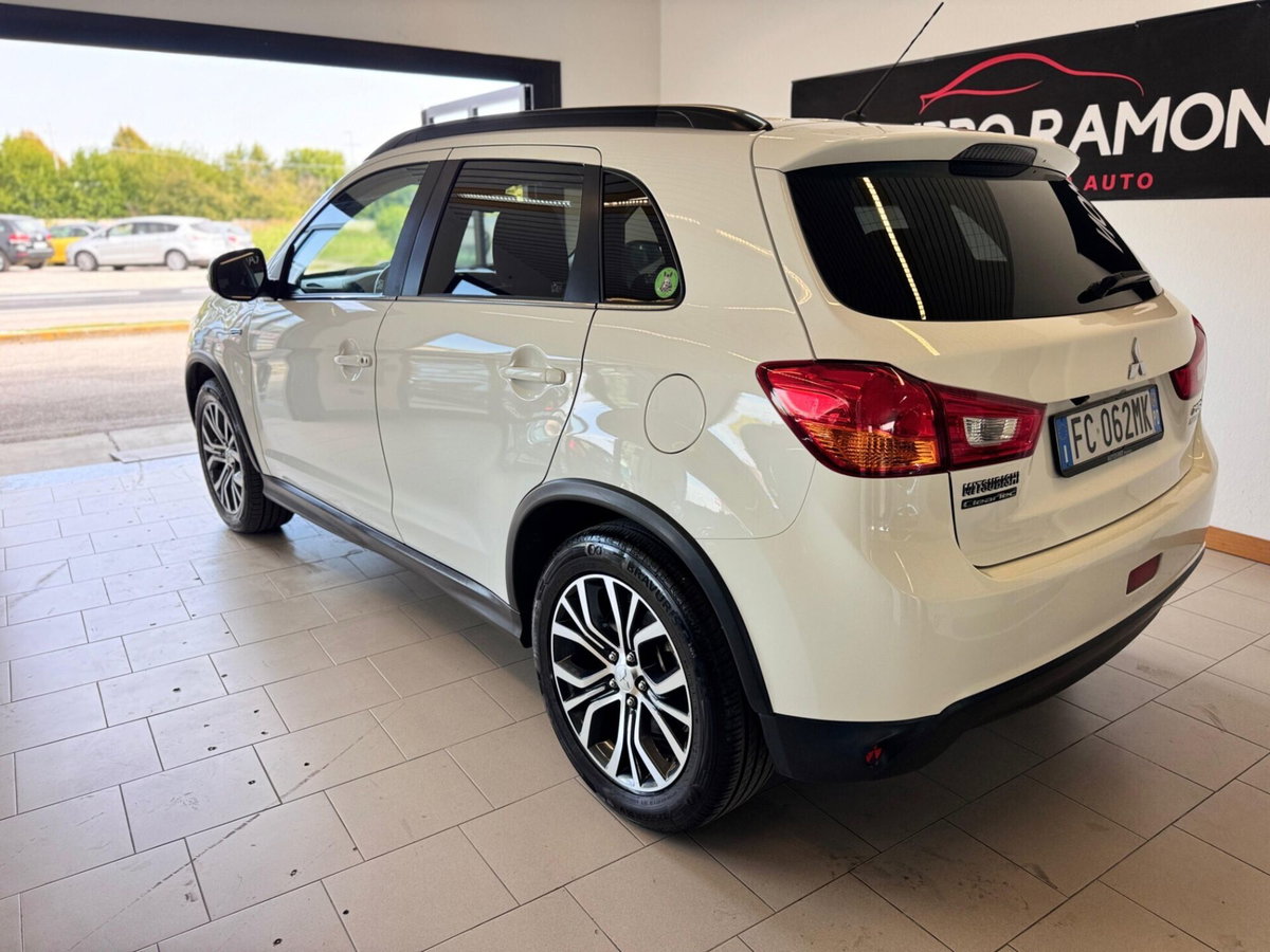 Mitsubishi ASX 1.6 DI-D 114 CV 4WD Intense (6)