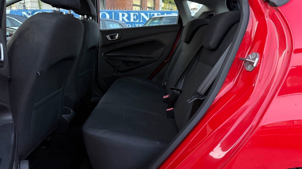 Ford Fiesta 1.2 60CV 5 porte Titanium (11)