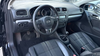 Volkswagen Golf 1.6 TDI 5p. Comfortline BlueMotion Technology (9)