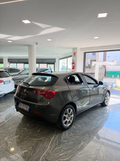Alfa Romeo Giulietta 1.6 JTDm-2 Distinctive (6)