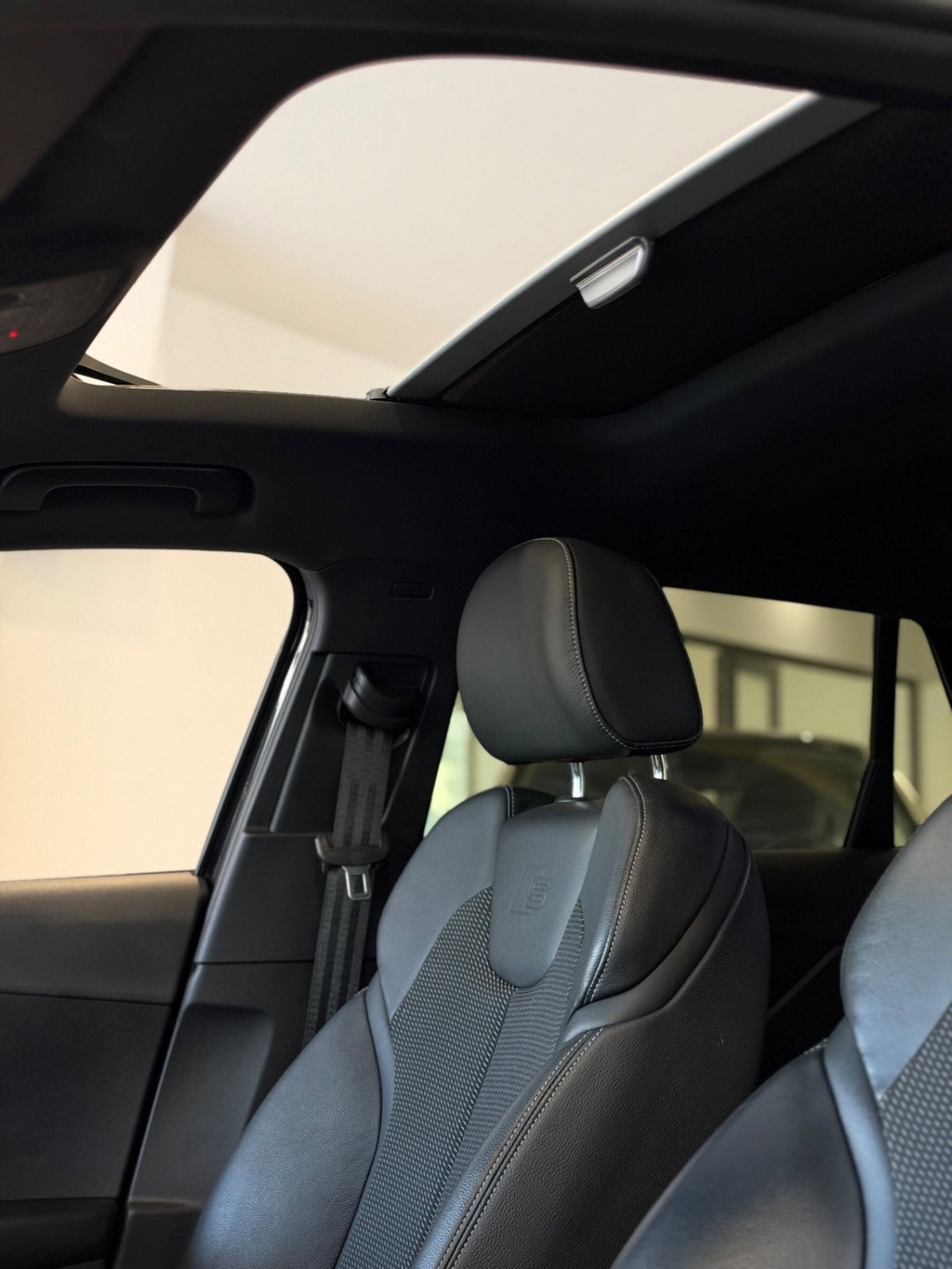 Audi Q2 Q2 2.0 TDI quattro S tronic S line Edition (16)
