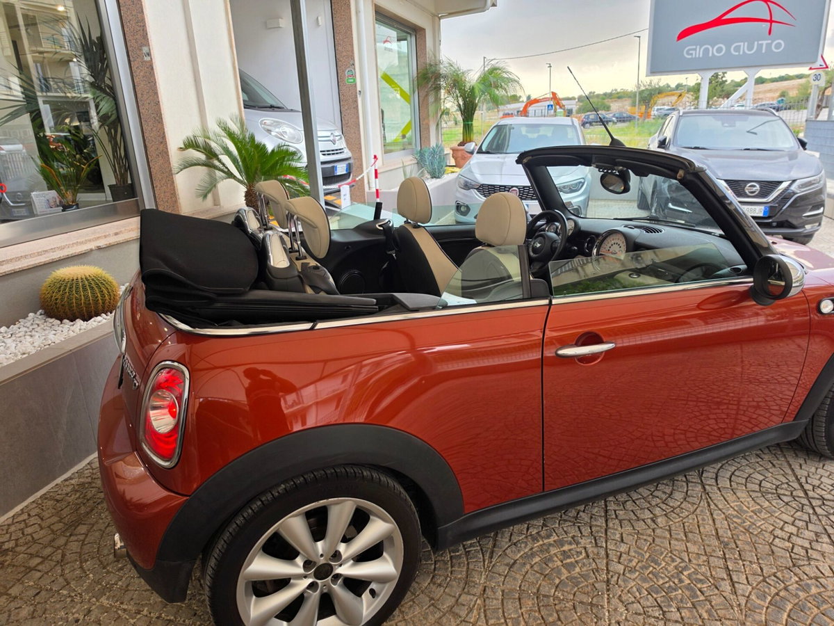 MINI Mini Clubman 1.6 16V Cooper D Clubman (10)