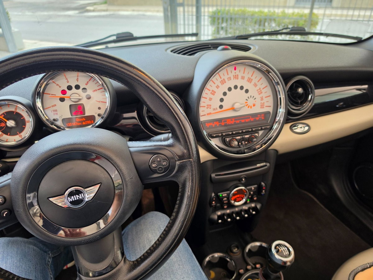 MINI Mini Clubman 1.6 16V Cooper D Clubman (7)