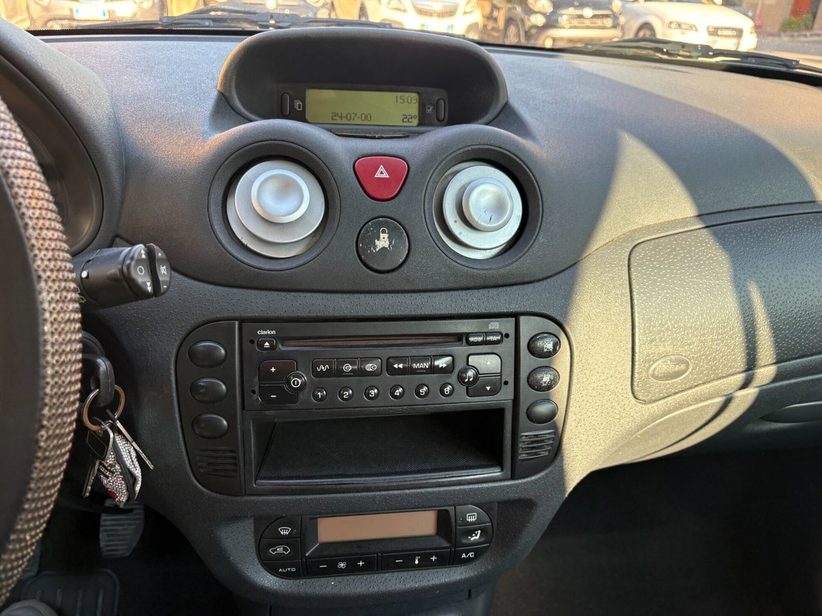 Citroen C3 1.4 HDi Exclusive (10)