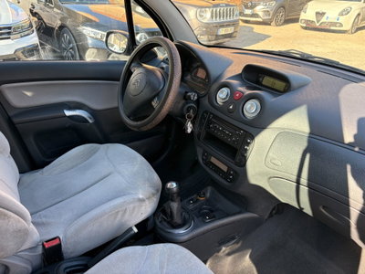 Citroen C3 1.4 HDi Exclusive (6)