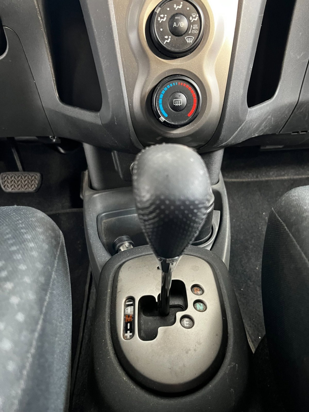 Toyota Yaris 1.3 5 porte M-MT S (12)