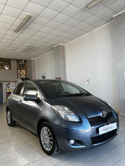 Toyota Yaris 1.3 5 porte M-MT S (3)