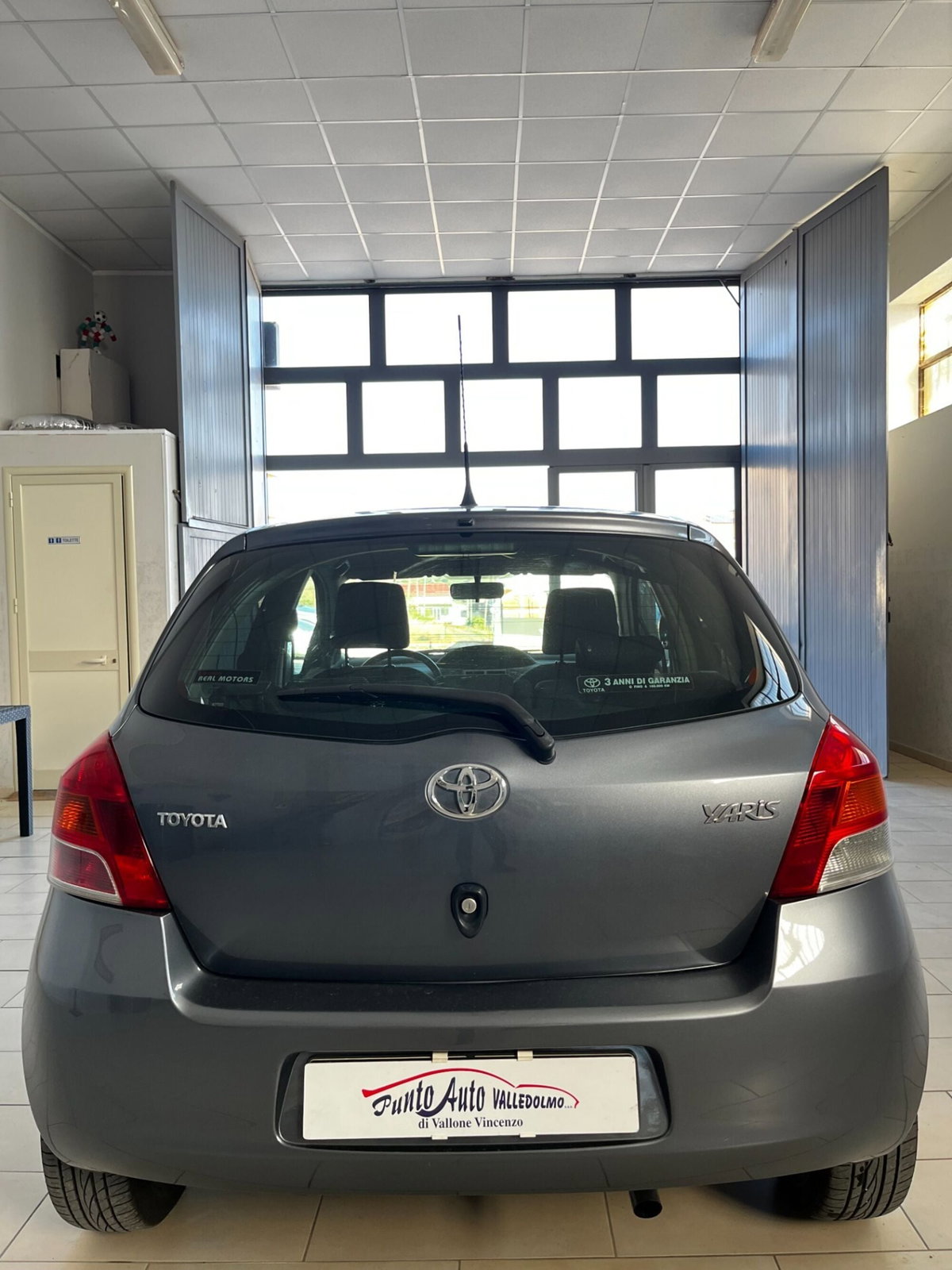 Toyota Yaris 1.3 5 porte M-MT S (5)