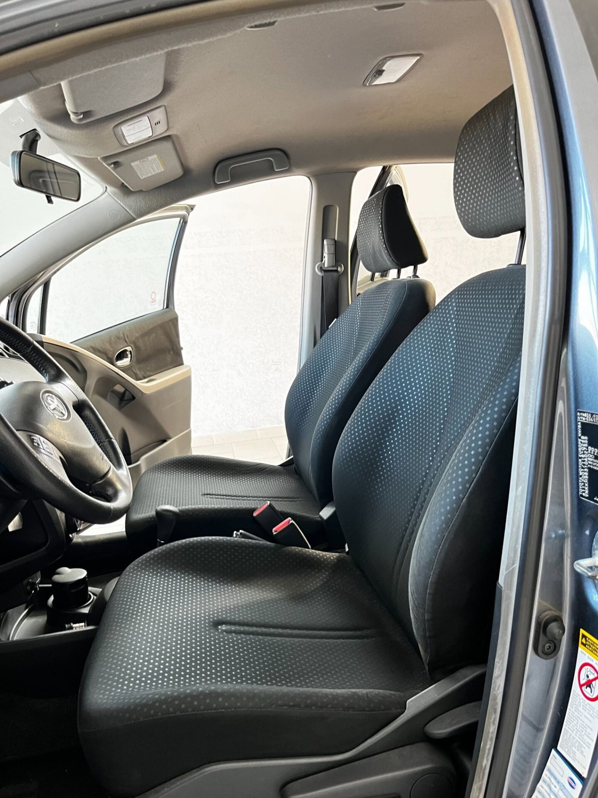Toyota Yaris 1.3 5 porte M-MT S (7)