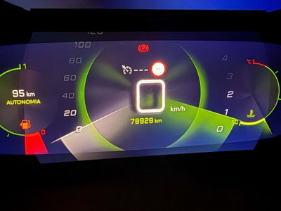 Peugeot 2008 BlueHDi 110 S&S Allure Pack (12)
