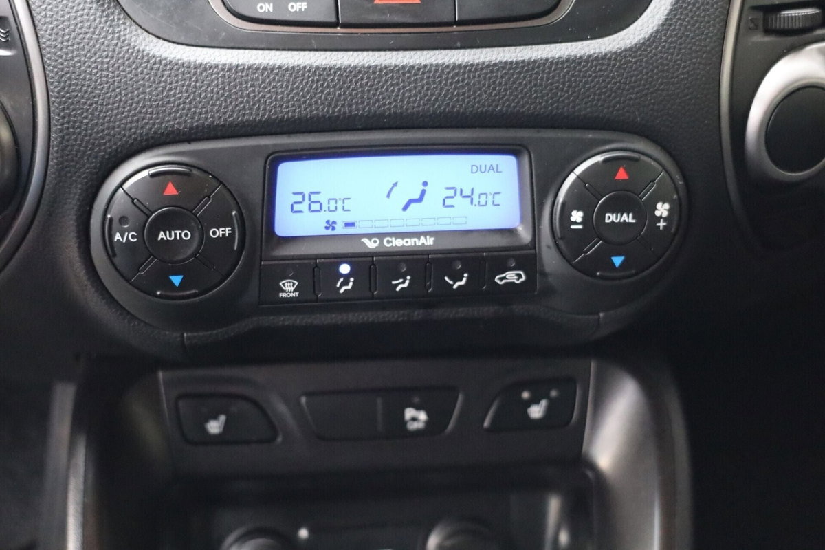 Hyundai ix35 1.7 CRDi 2WD Xpossible (12)