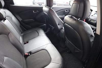 Hyundai ix35 1.7 CRDi 2WD Xpossible (16)