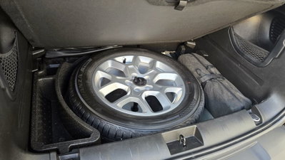 Jeep Renegade 1.6 Mjt 120 CV Limited (12)
