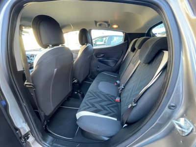 Lancia Ypsilon 1.2 69 CV 5 porte GPL Ecochic Gold (13)