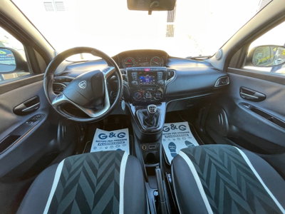 Lancia Ypsilon 1.2 69 CV 5 porte GPL Ecochic Gold (15)
