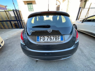 Lancia Ypsilon 1.2 69 CV 5 porte GPL Ecochic Gold (3)