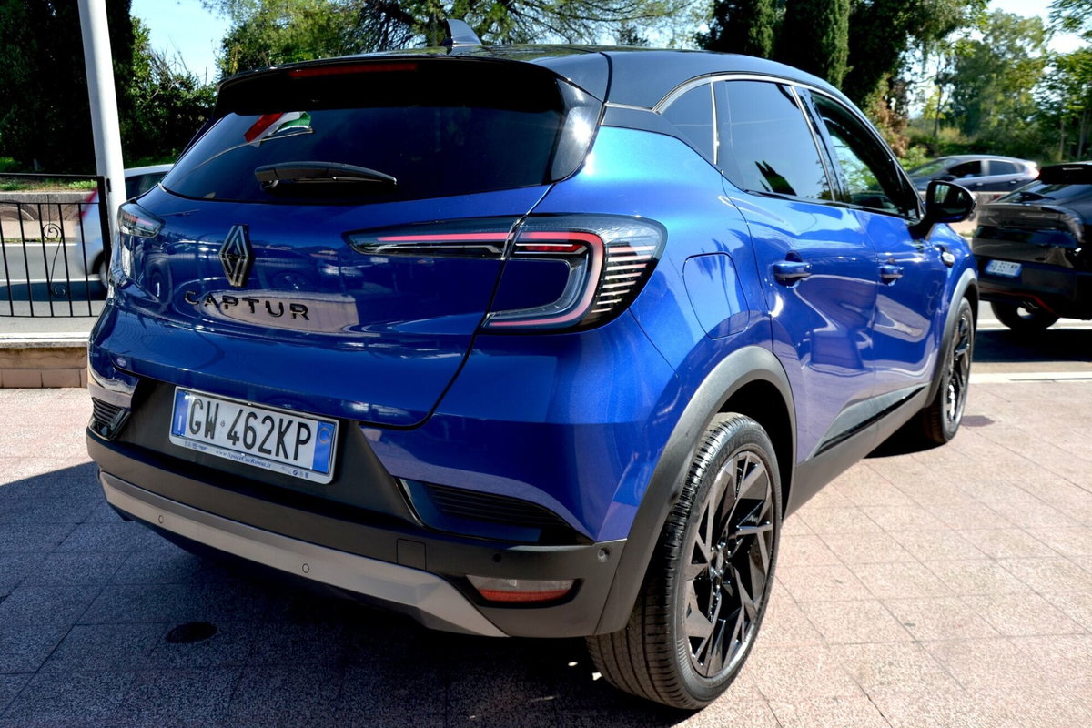 Renault Captur 1.3 mild hybrid Esprit Alpine 160cv edc (5)