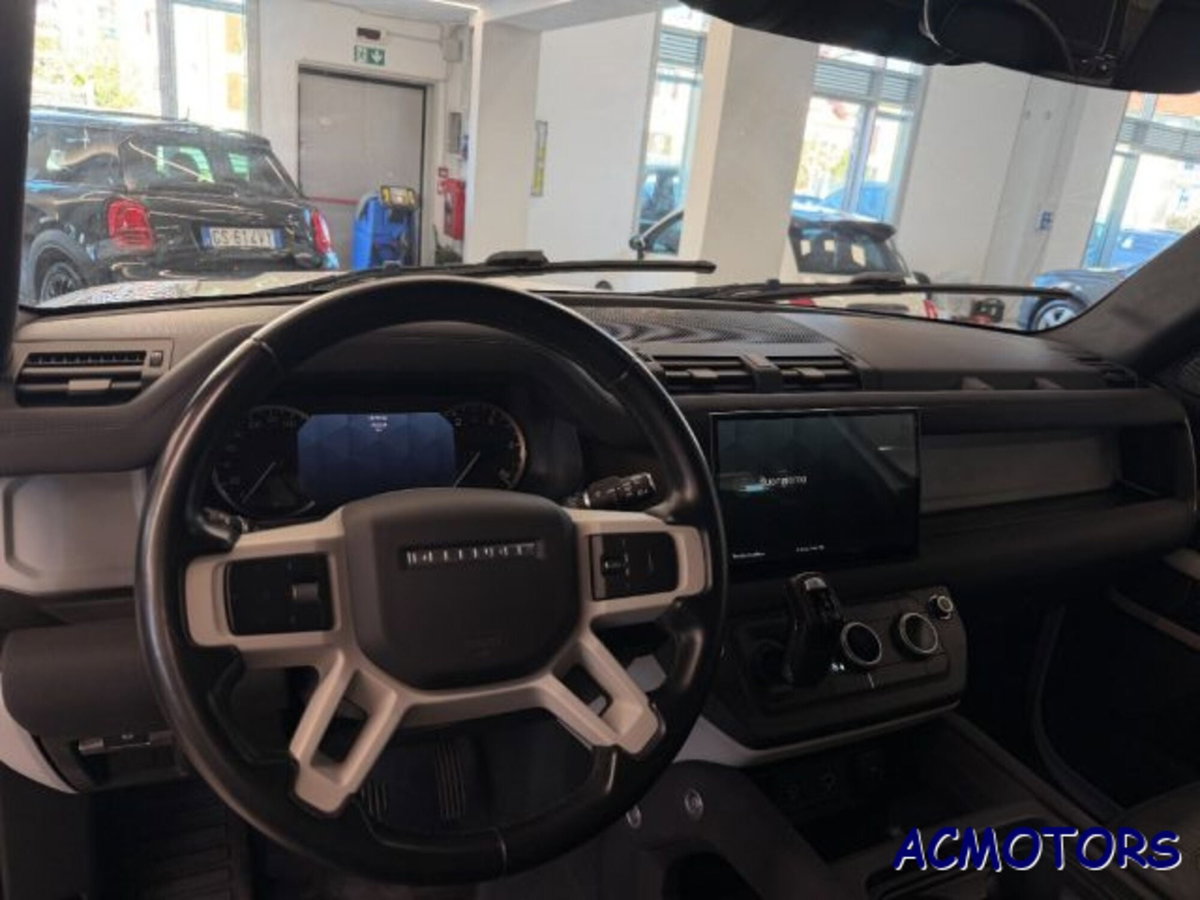 Land Rover Defender 110 3.0D I6 250 CV AWD Auto Commercial SE (9)