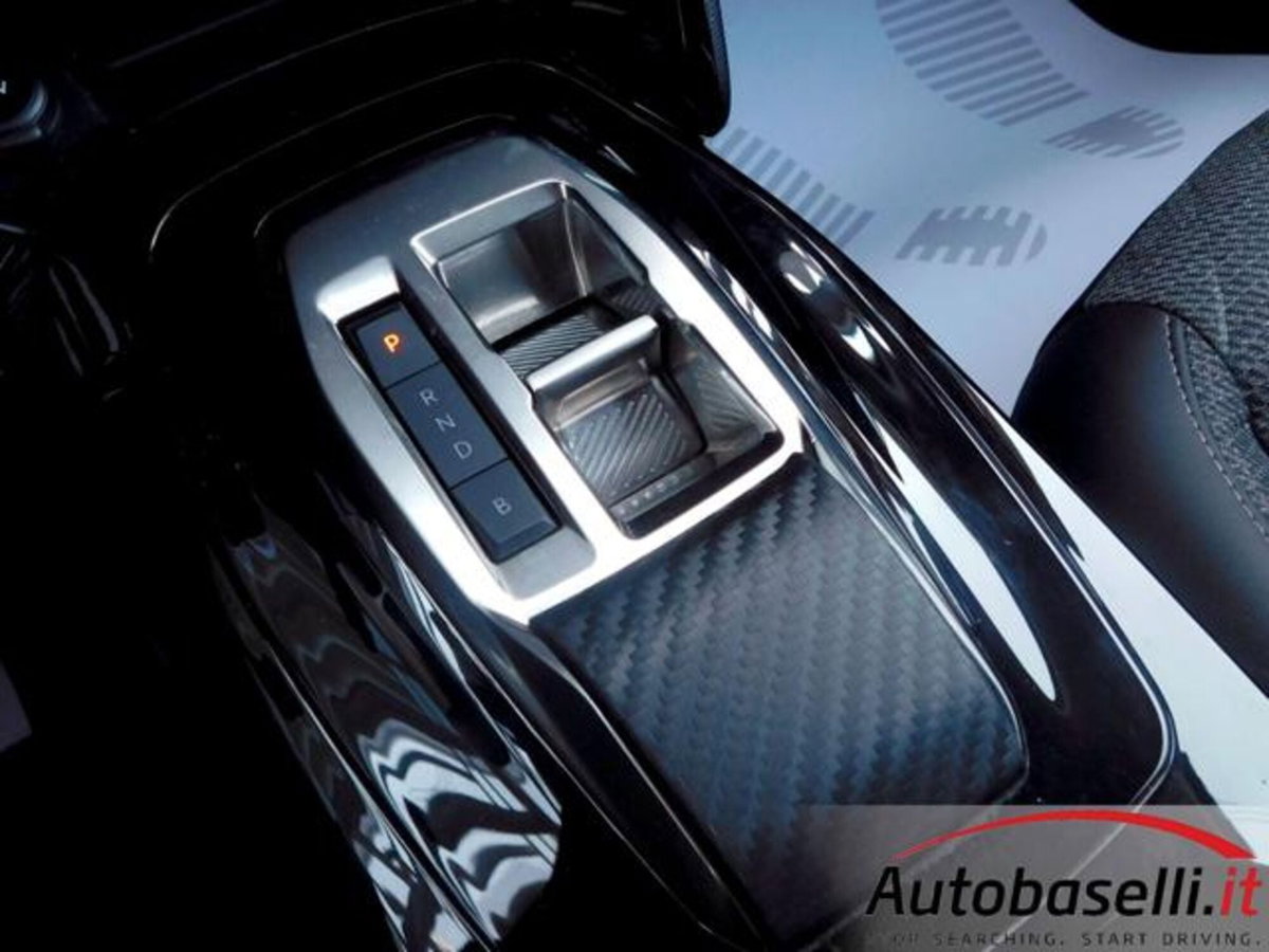 Peugeot 208 50 kWh Allure (7)