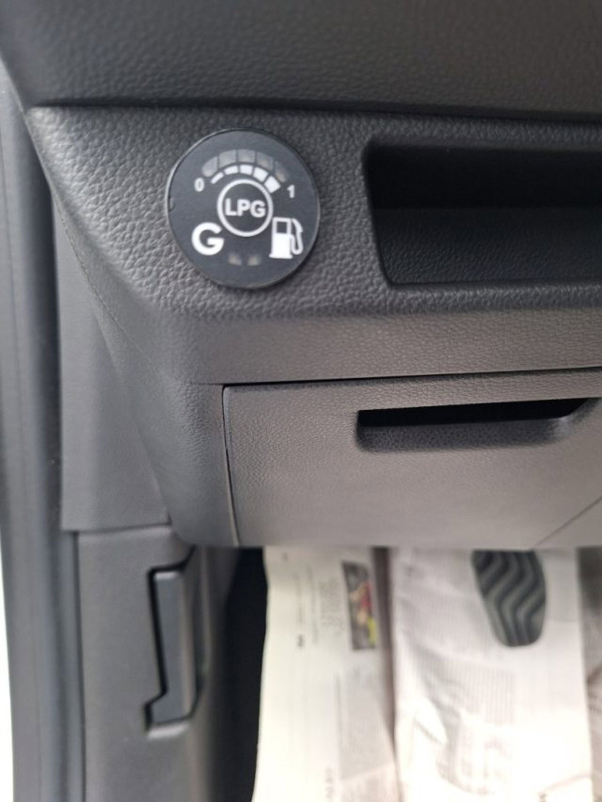 Renault Clio TCe 100 CV GPL 5 porte Equilibre (11)