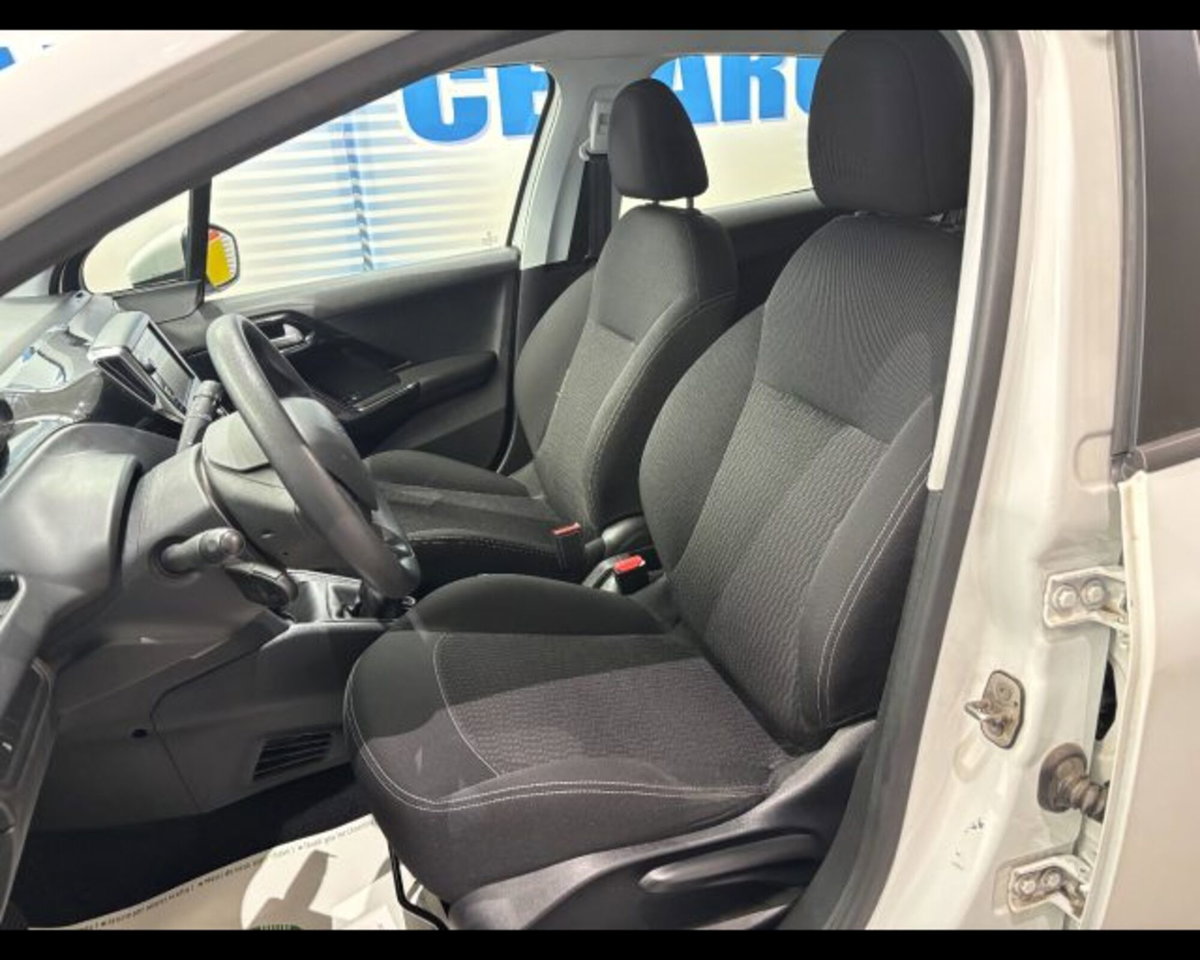 Peugeot 208 82 5 porte Access (13)