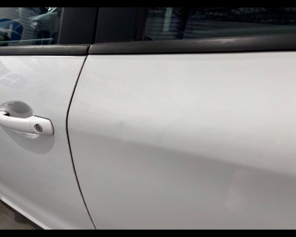 Peugeot 208 82 5 porte Access (18)