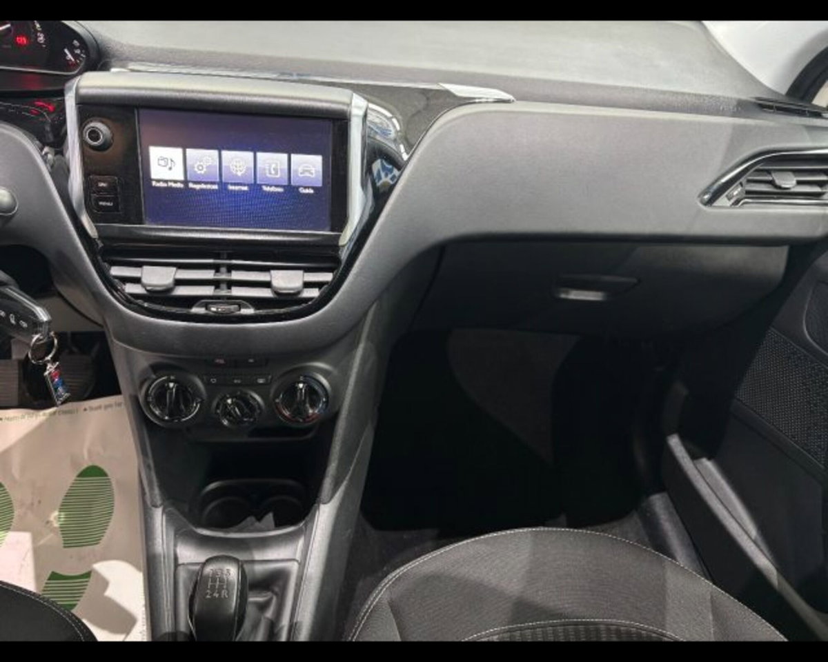 Peugeot 208 82 5 porte Access (8)