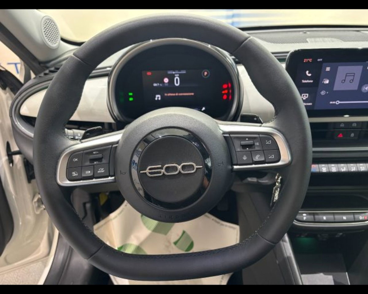 Fiat 600 1.2 hybrid 110cv auto (13)