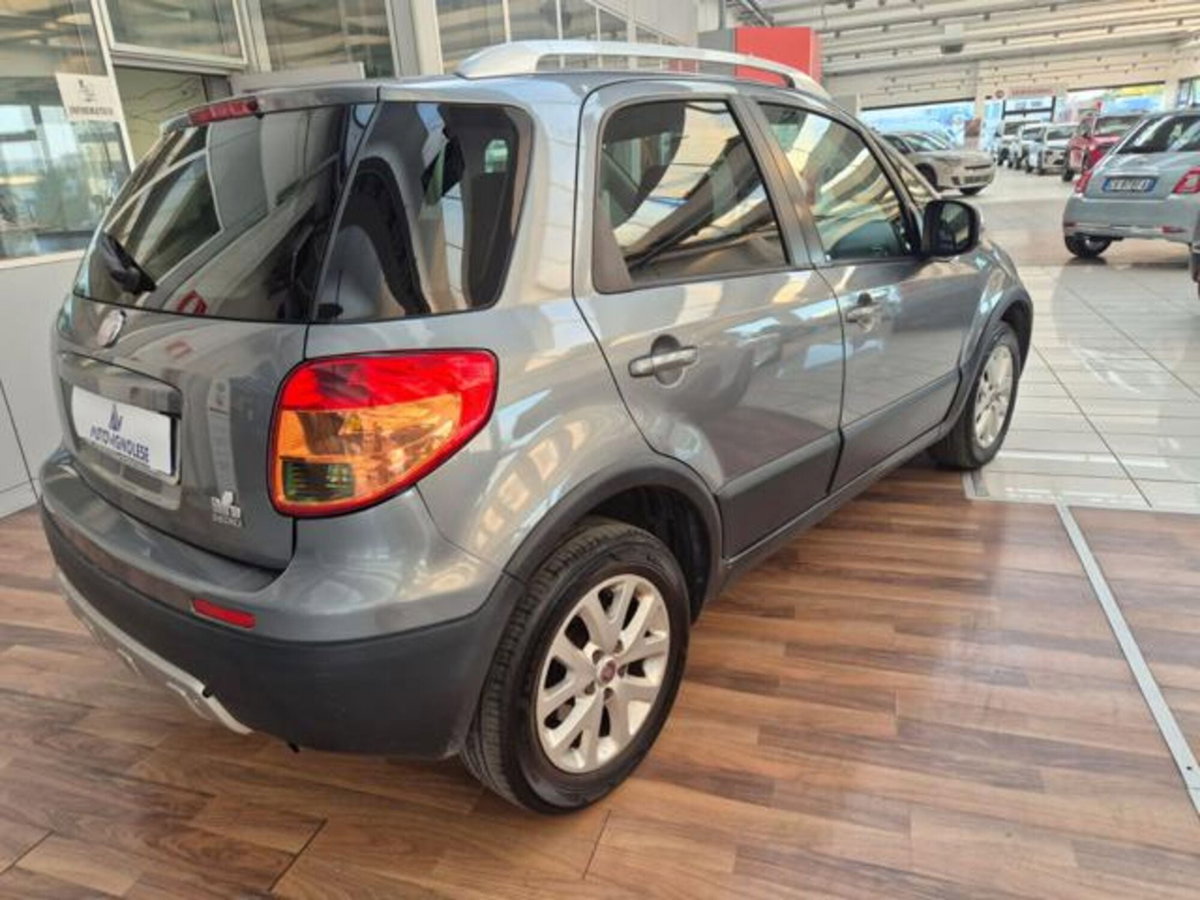 Fiat Sedici 2.0 MJT 16V DPF 4x4 Emotion (5)