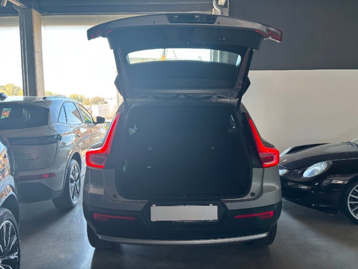 Volvo XC40 B3 automatico Core (5)