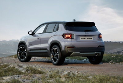 Jeep Avenger 1.2 turbo e-hybrid mhev Summit fwd 110cv edct6 (2)