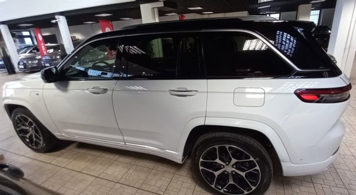 Jeep Grand Cherokee 2.0 PHEV ATX 4xe Summit Reserve (3)