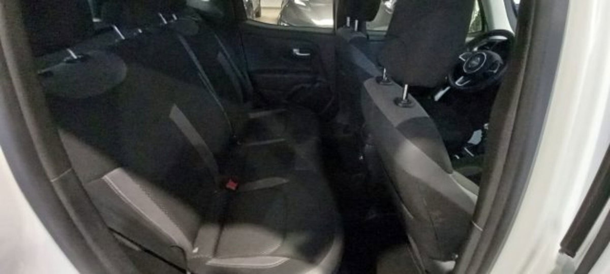 Jeep Renegade 1.6 Mjt 130 CV Limited (7)