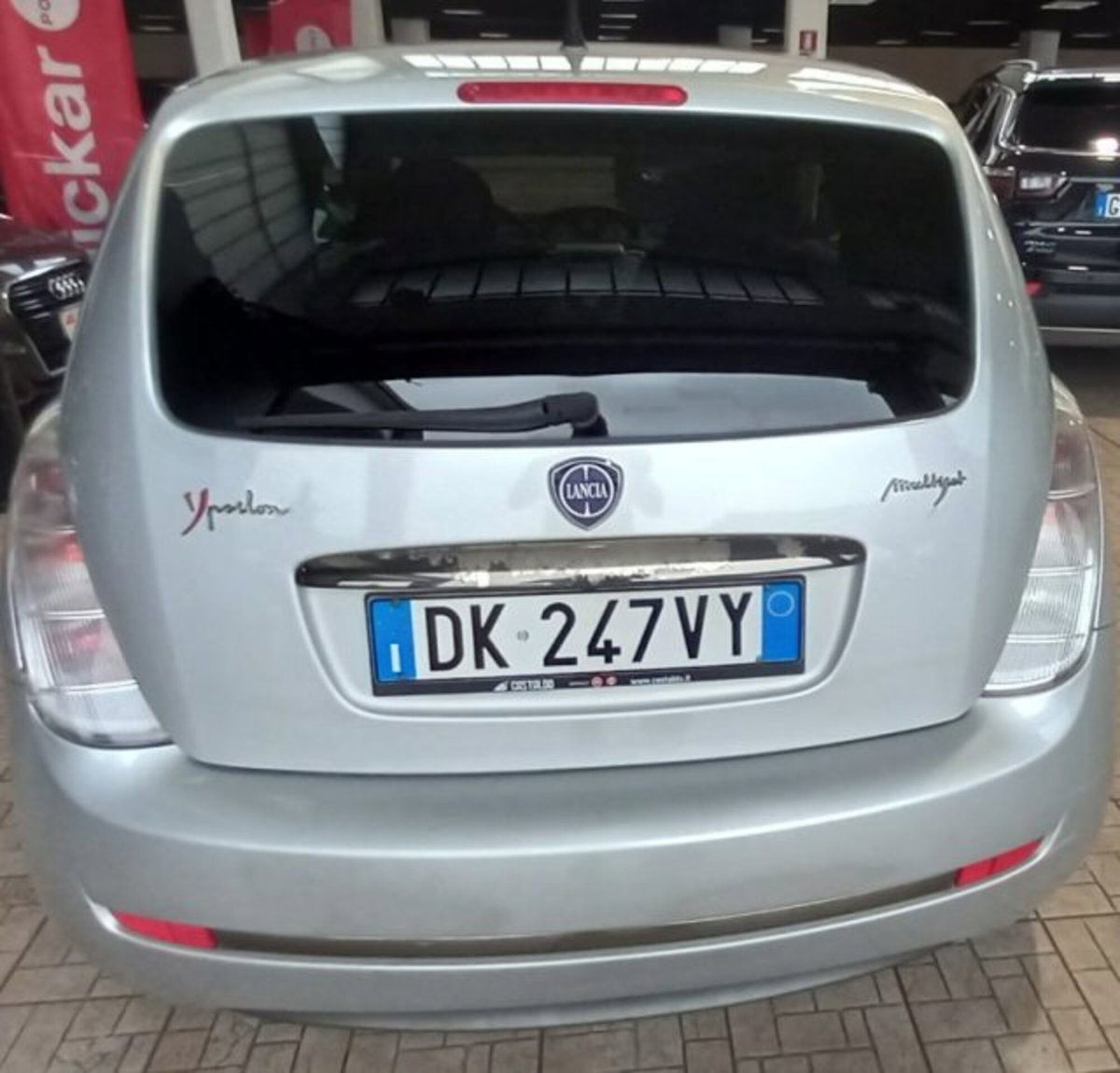 Lancia Ypsilon 1.3 MJT 105 CV Sport MomoDesign (3)