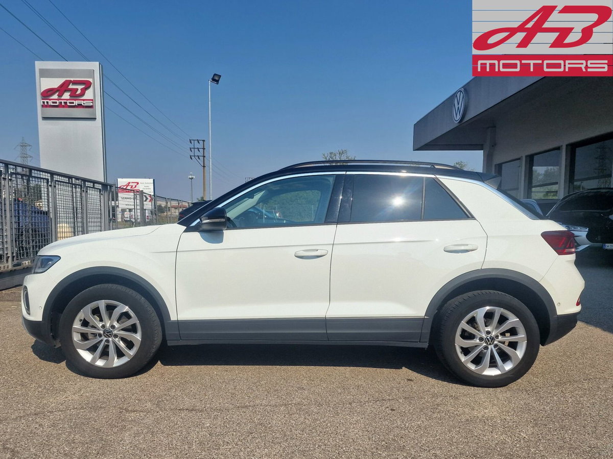 Volkswagen T-Roc 1.0 tsi Edition 115cv (8)