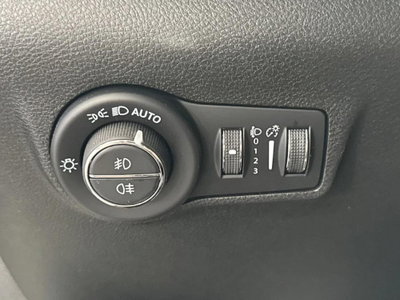 Jeep Compass 1.5 Turbo T4 130CV MHEV 2WD Limited (9)