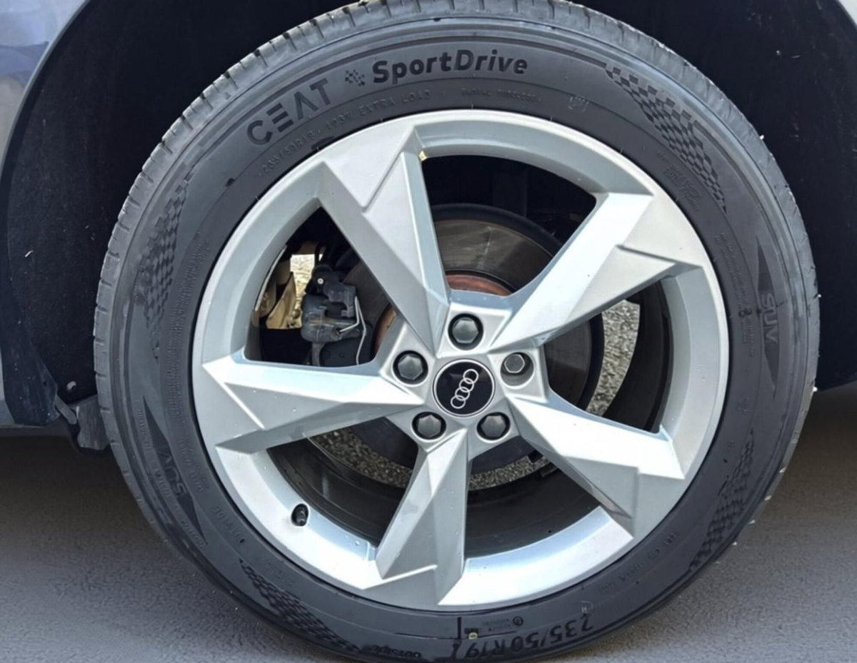 Audi Q3 Sportback 35 TDI quattro S tronic S line edition (6)