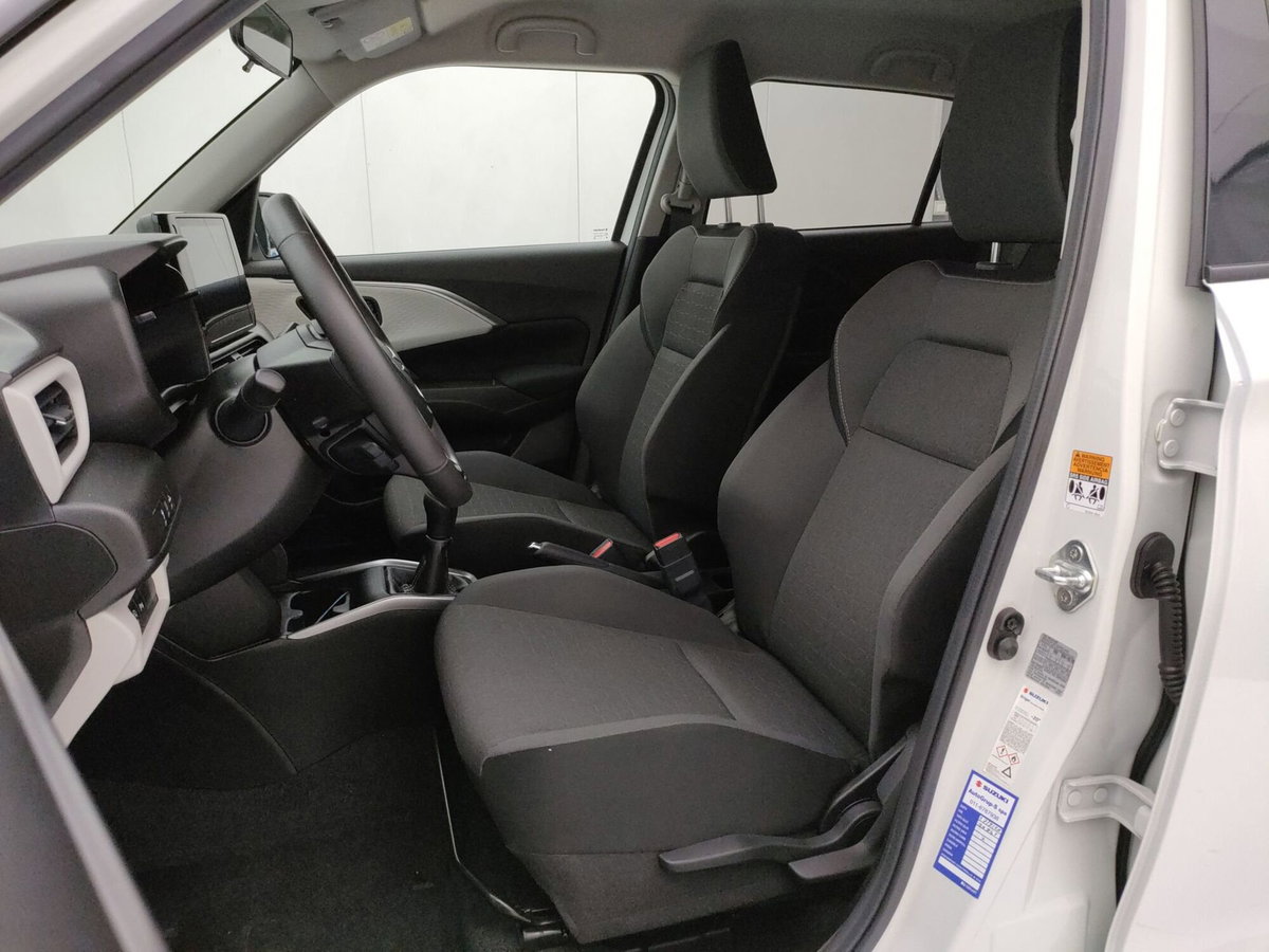 Suzuki Swift 1.2h Top 2wd (7)