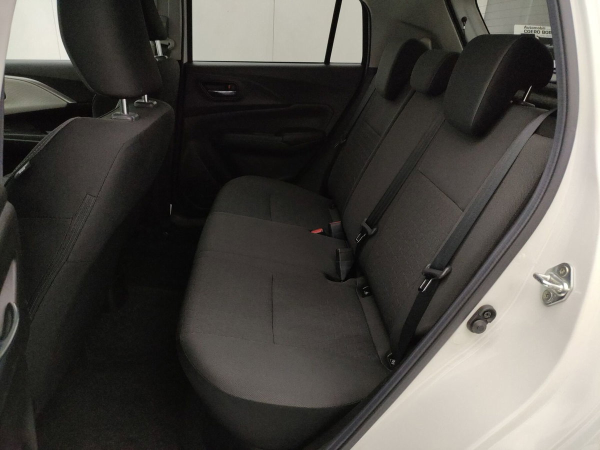 Suzuki Swift 1.2h Top 2wd (8)