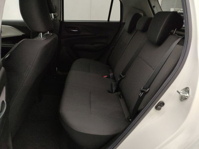 Suzuki Swift 1.2h Top 2wd (8)