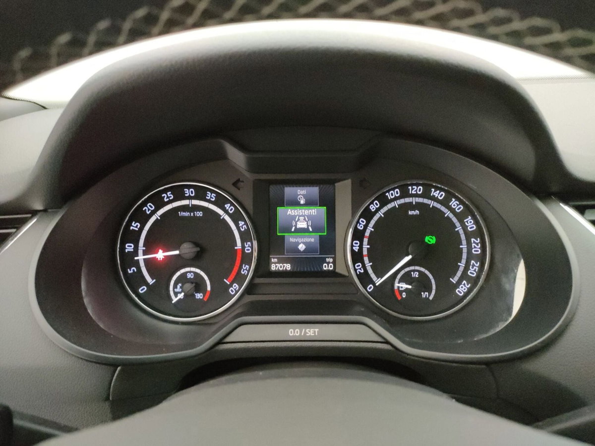Skoda Octavia Station Wagon 2.0 TDI DSG Wagon RS (19)