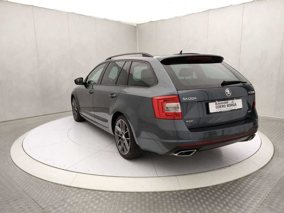 Skoda Octavia Station Wagon 2.0 TDI DSG Wagon RS (6)