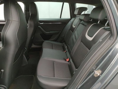 Skoda Octavia Station Wagon 2.0 TDI DSG Wagon RS (9)