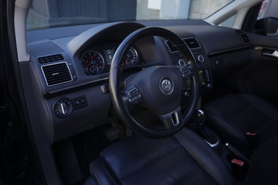 Volkswagen Touran 1.4 TSI DSG Highline EcoFuel (17)